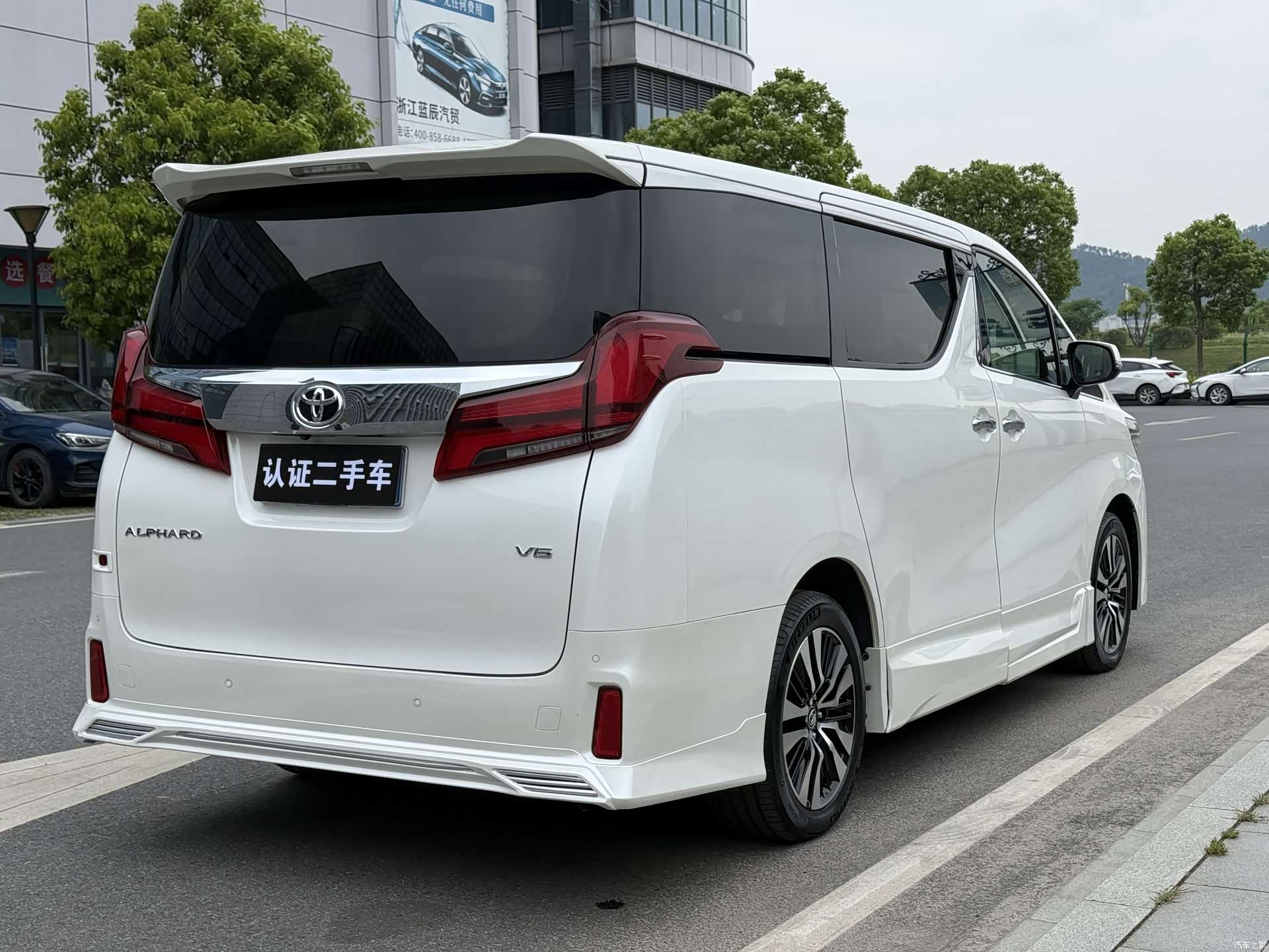 Toyota Alphard, 2019 7