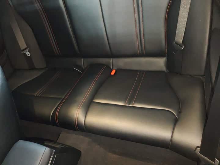 BMW 2 Series 2018 220i yun dong she ji tao zhuang