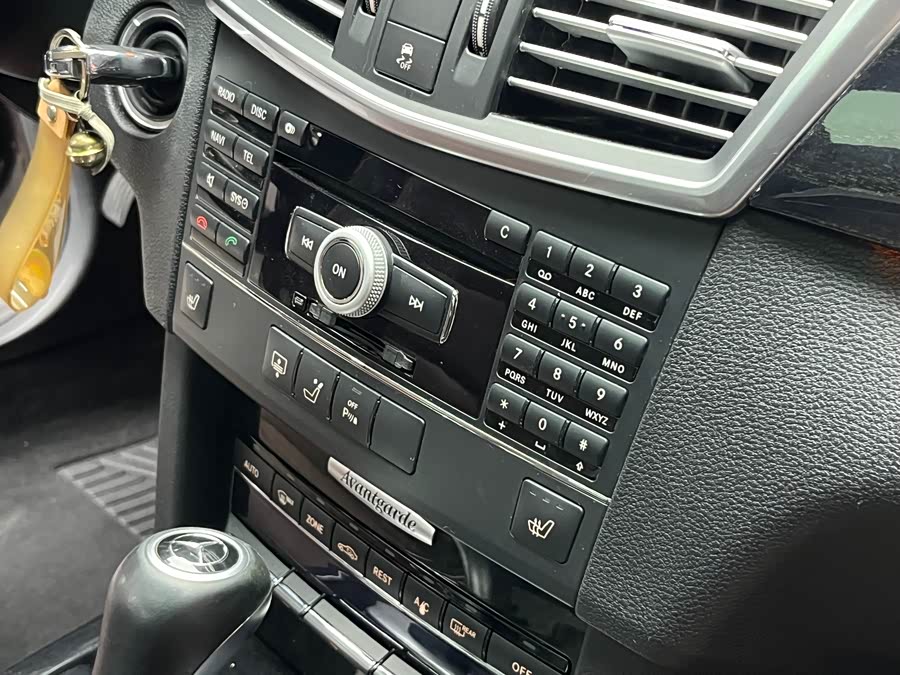 Mercedes-Benz E-Class 2011, фото 17
