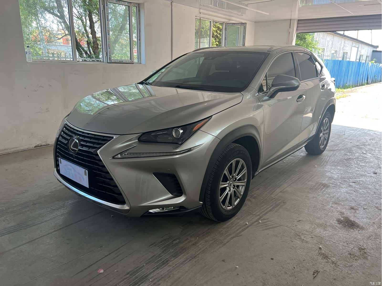 Lexus NX, 2021 1