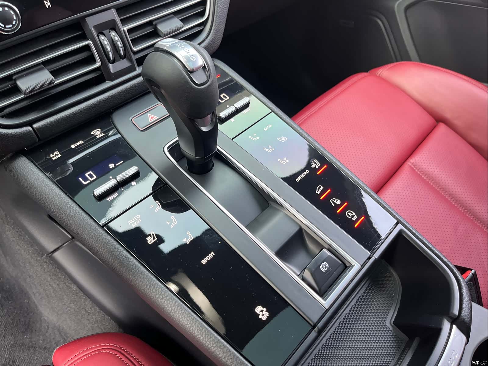 Porsche Macan, 2022 9