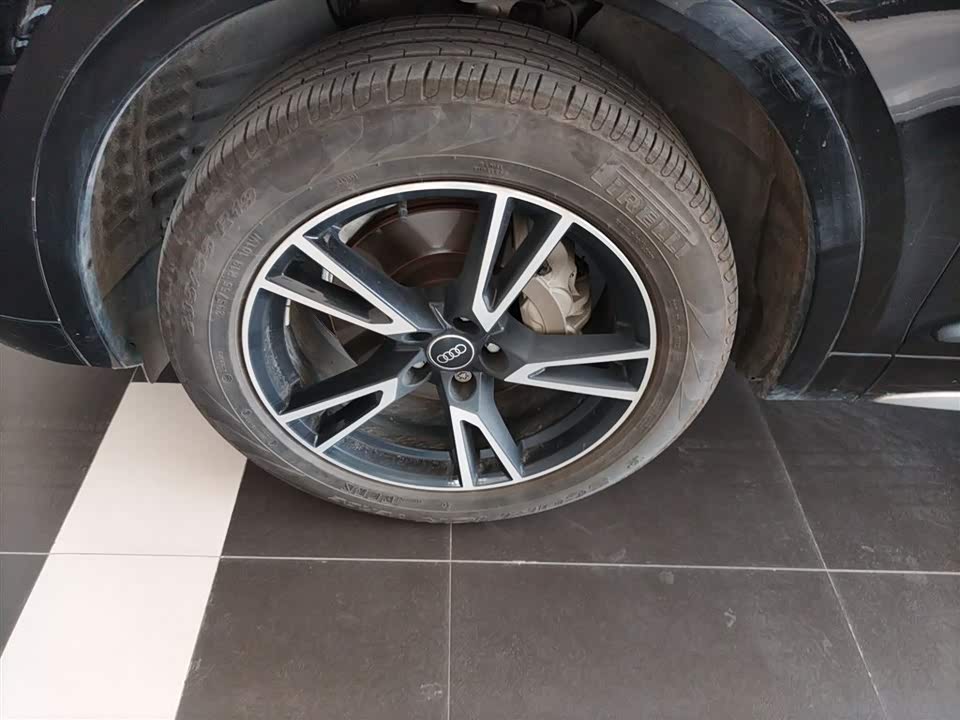 Audi Q5L Audi Q5L