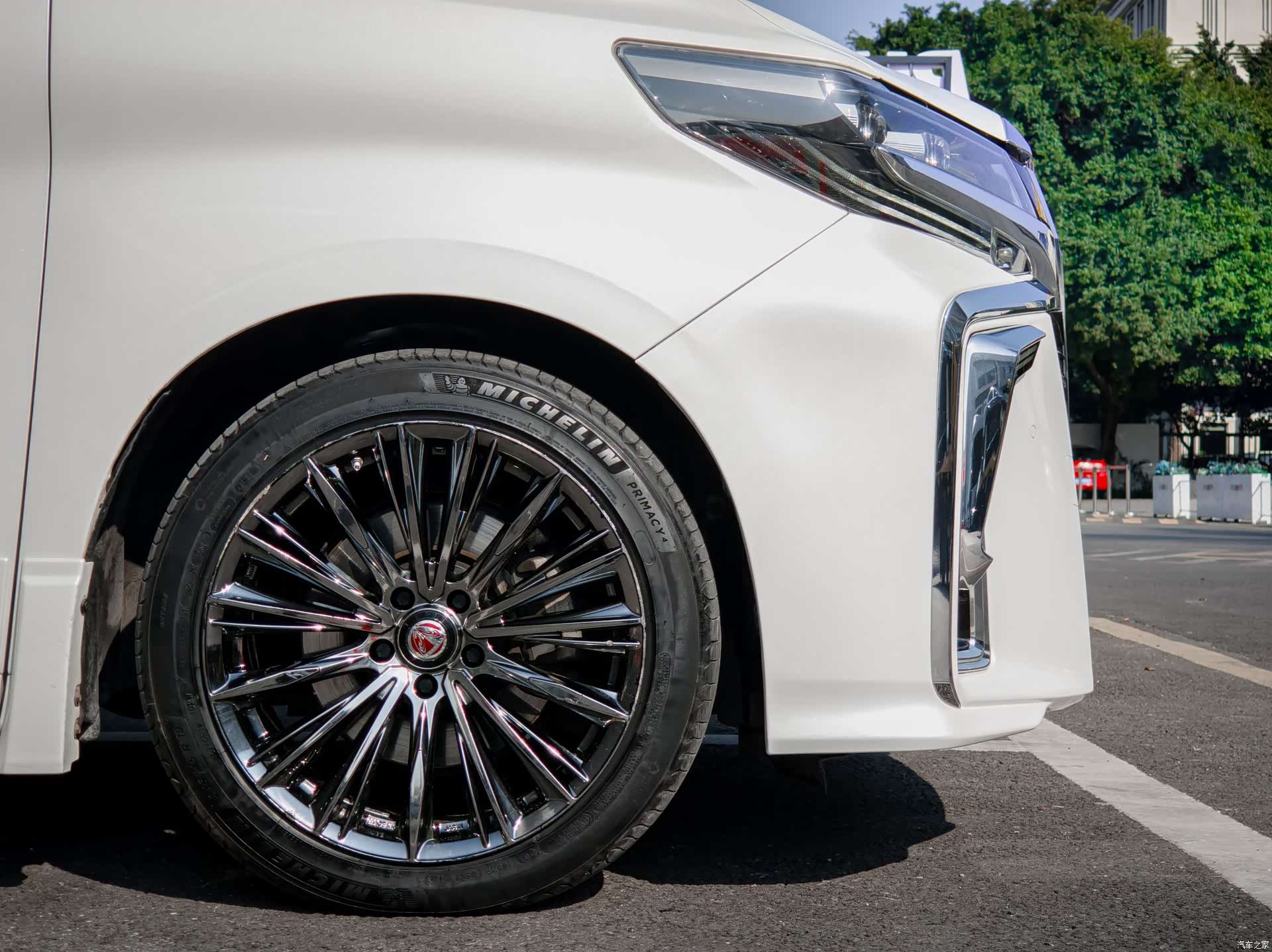 Toyota Alphard, 2018 4