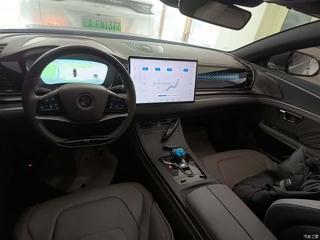 BYD Han, 2022 13