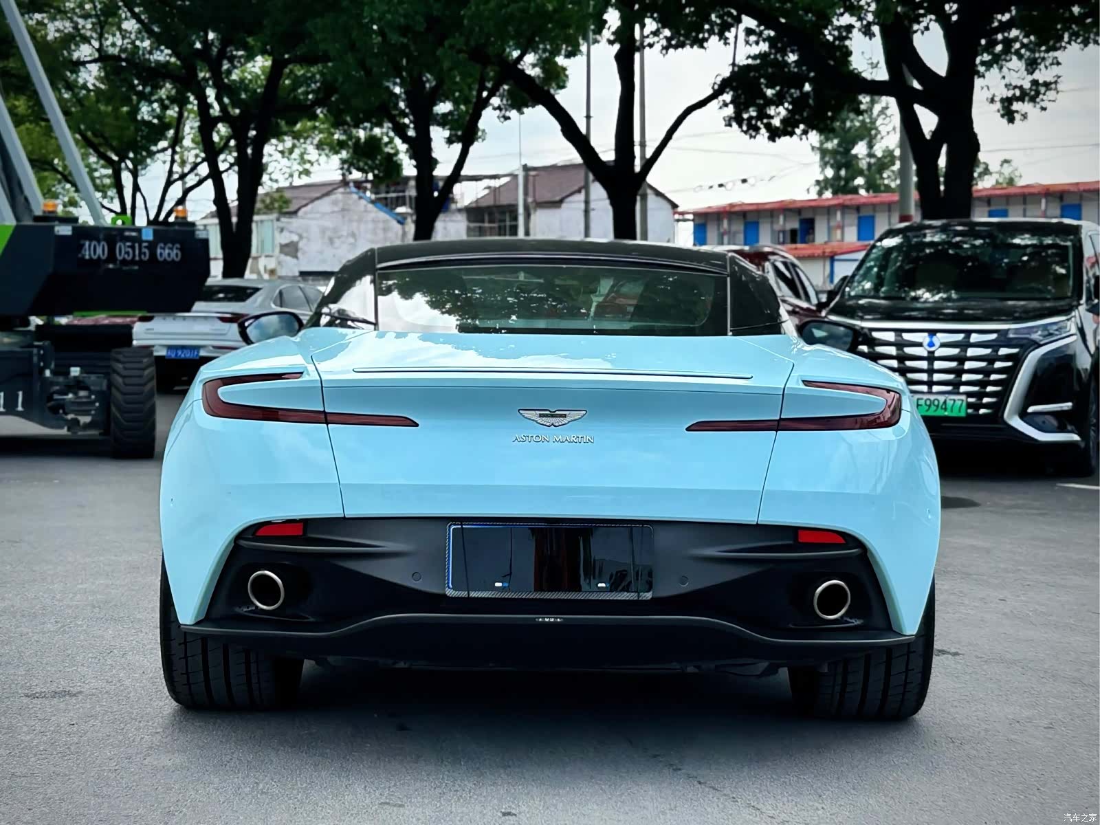 Aston Martin DB11, 2019 9