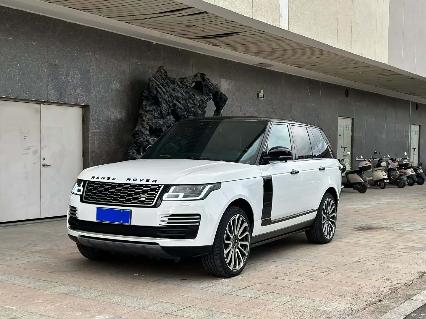 Land Rover Range Rover, 2015 1