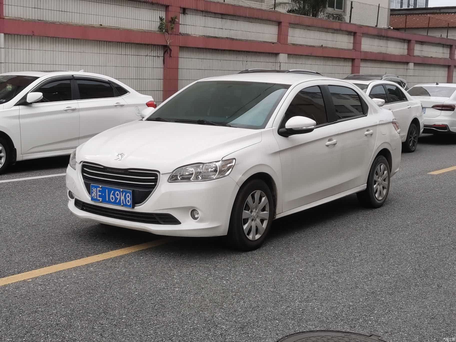 Peugeot 301, 2016 1