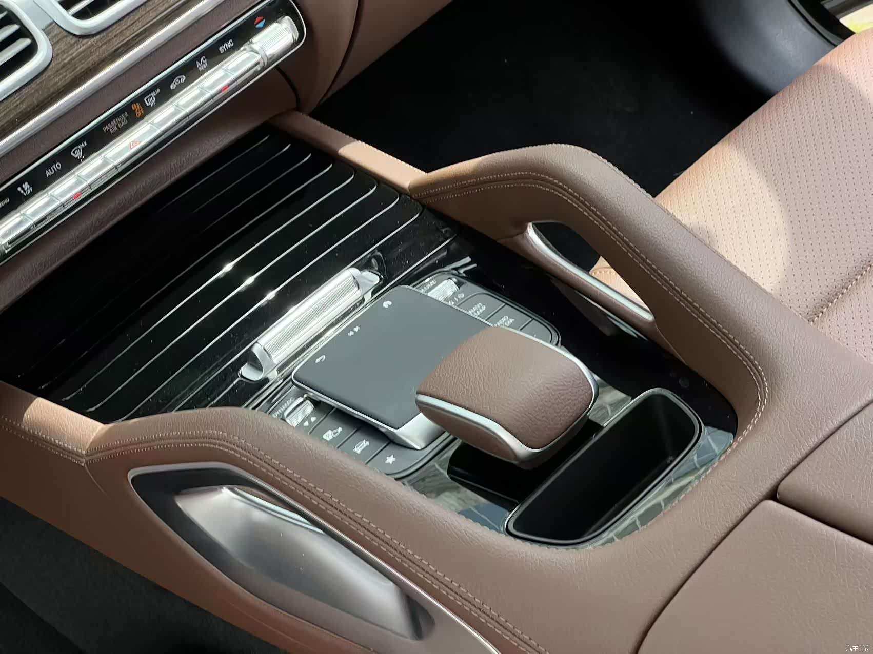 Mercedes-Benz GLE, 2026 16