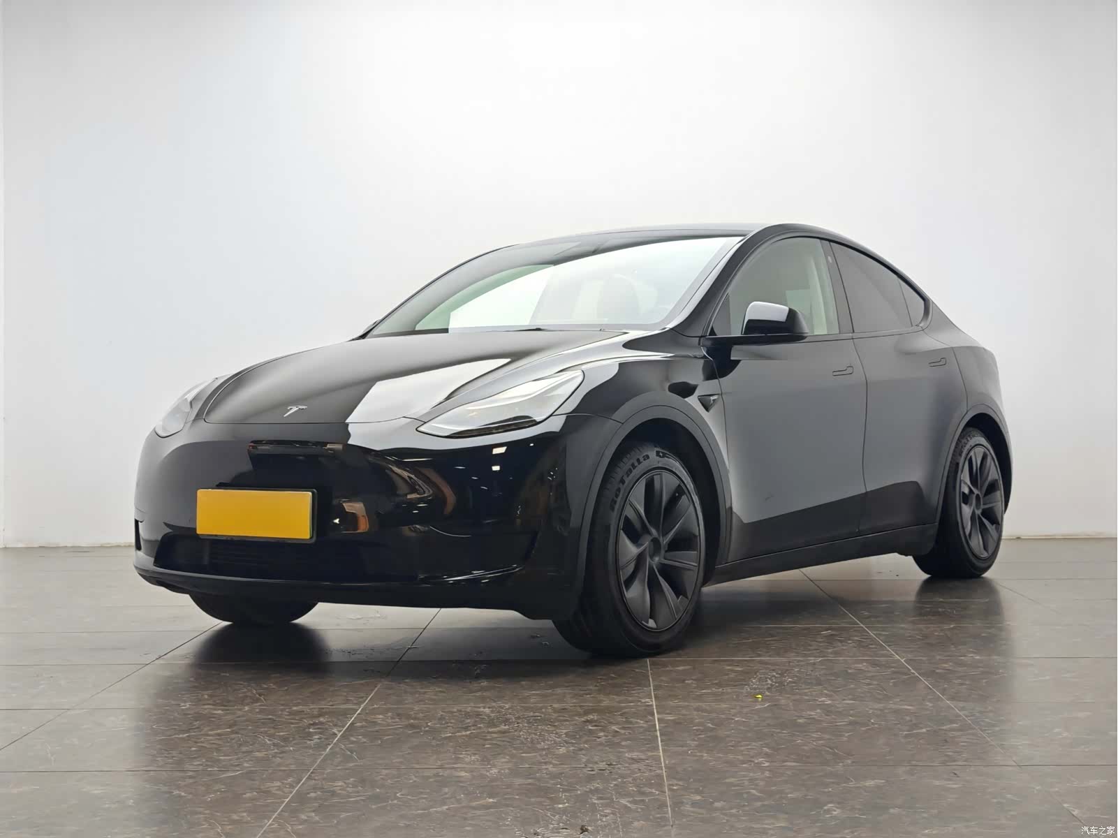 Tesla Model Y, 2024 1