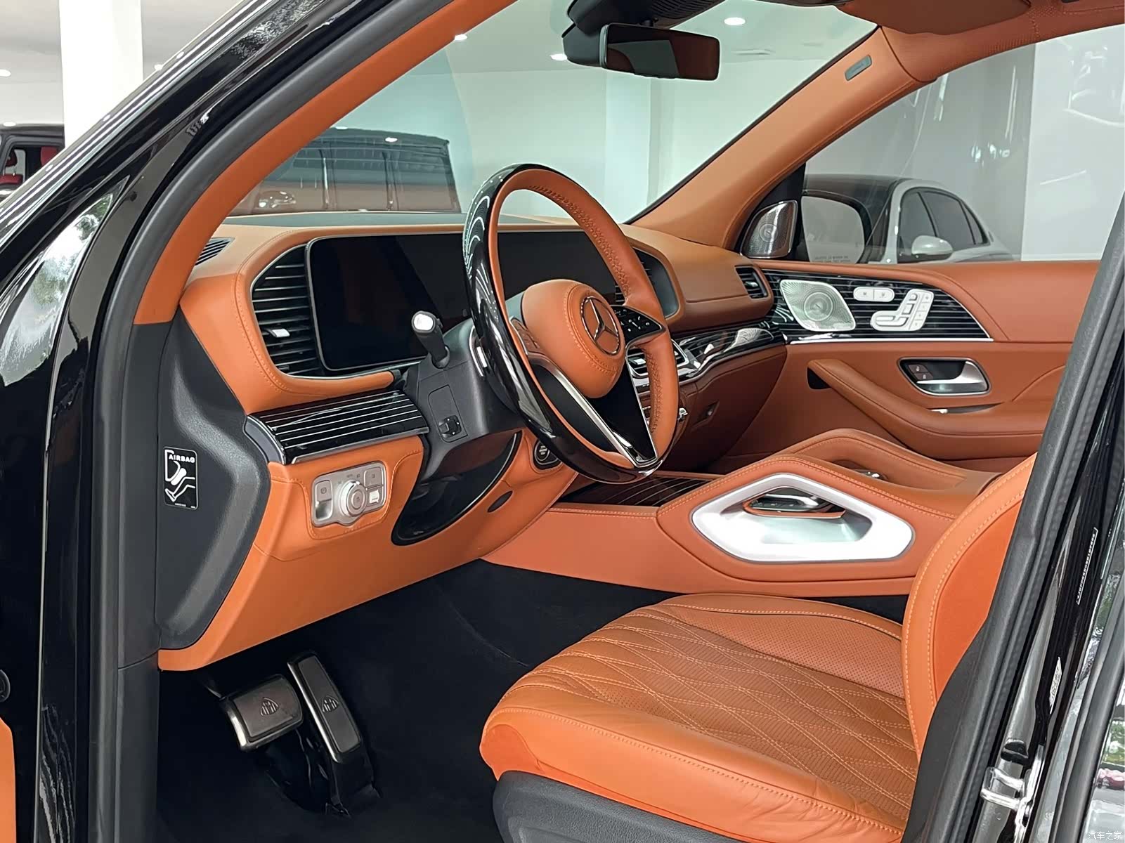 Mercedes-Benz GLS, 2024 13