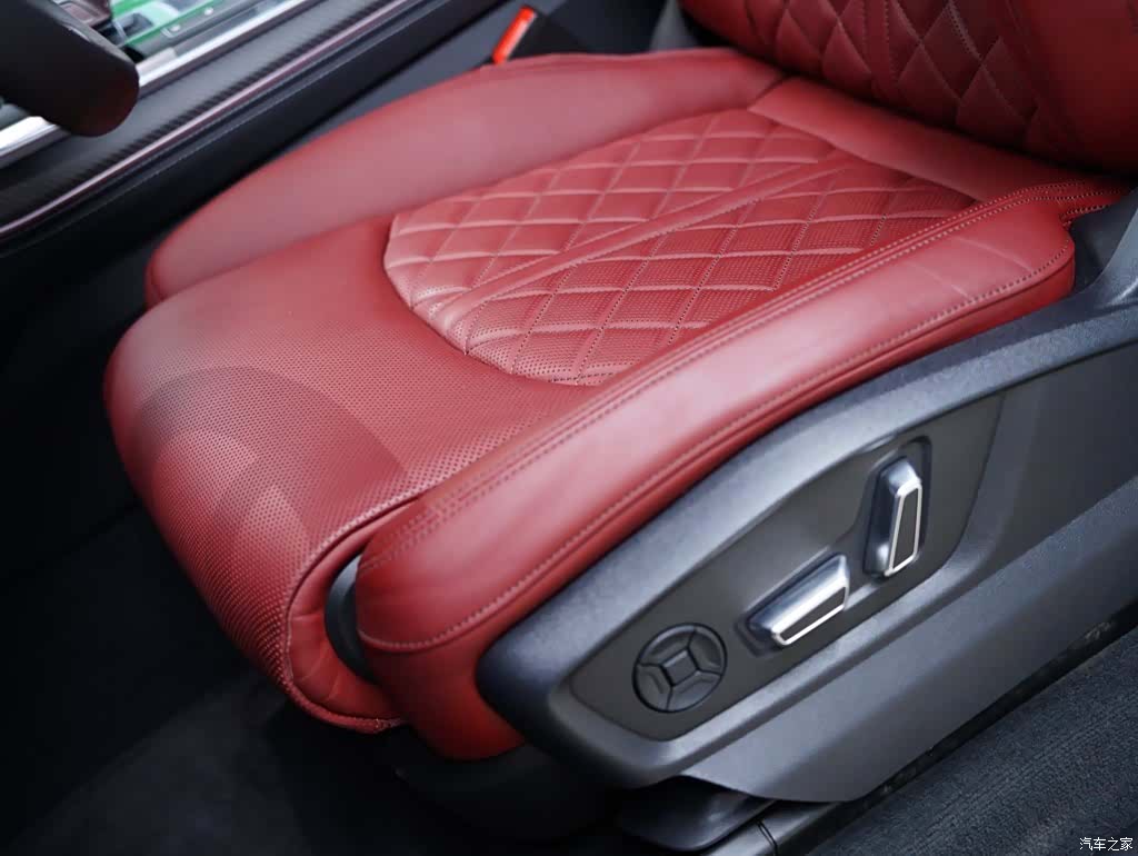 Audi Q7, 2024 28