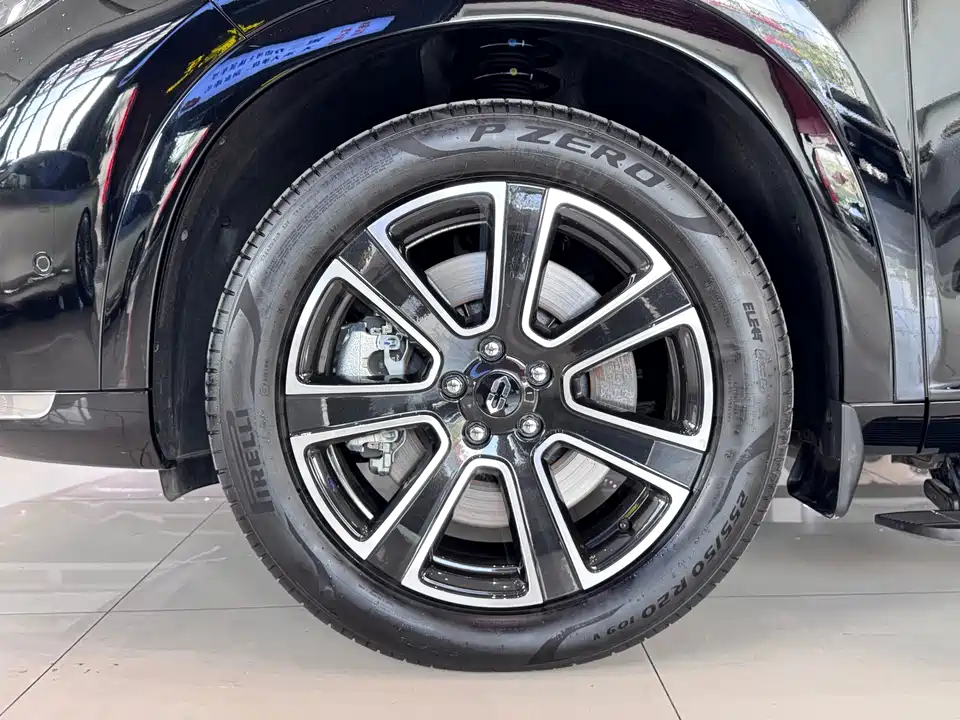 AITO Ask the world M7