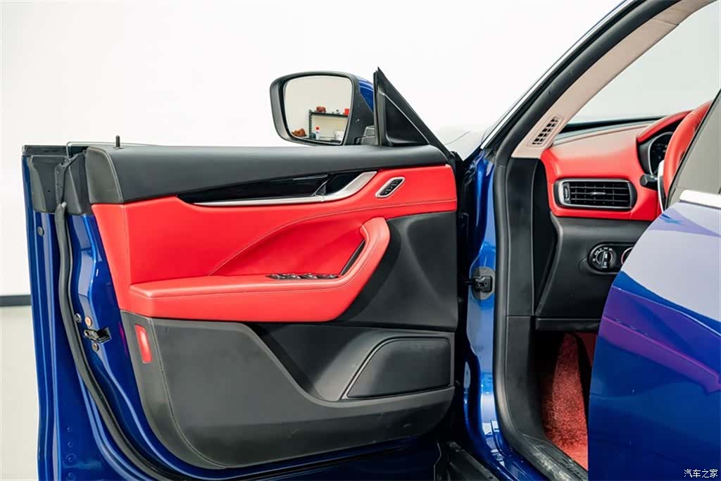 Maserati Levante, 2017 18