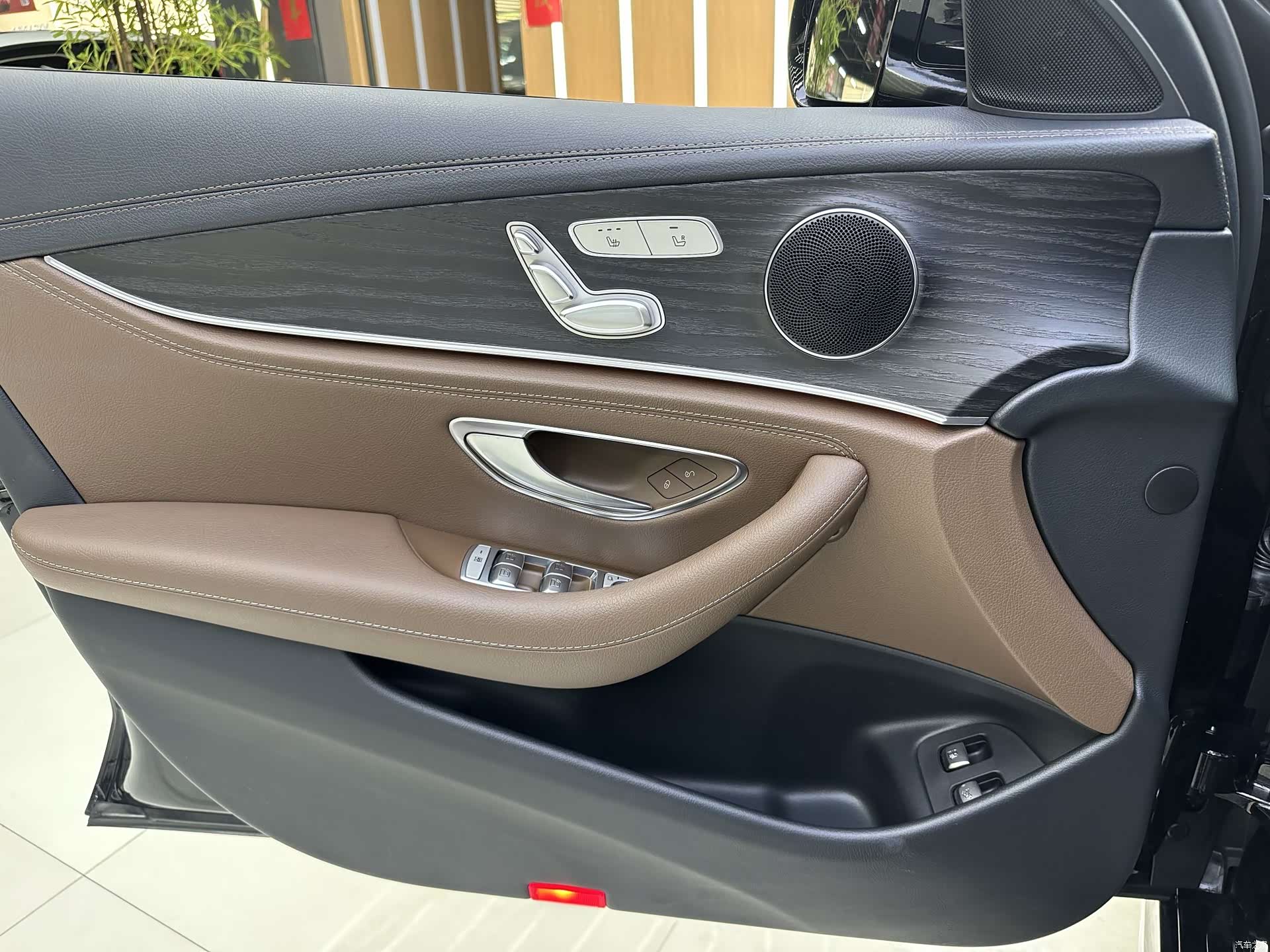 Mercedes-Benz E-Class, 2022 17