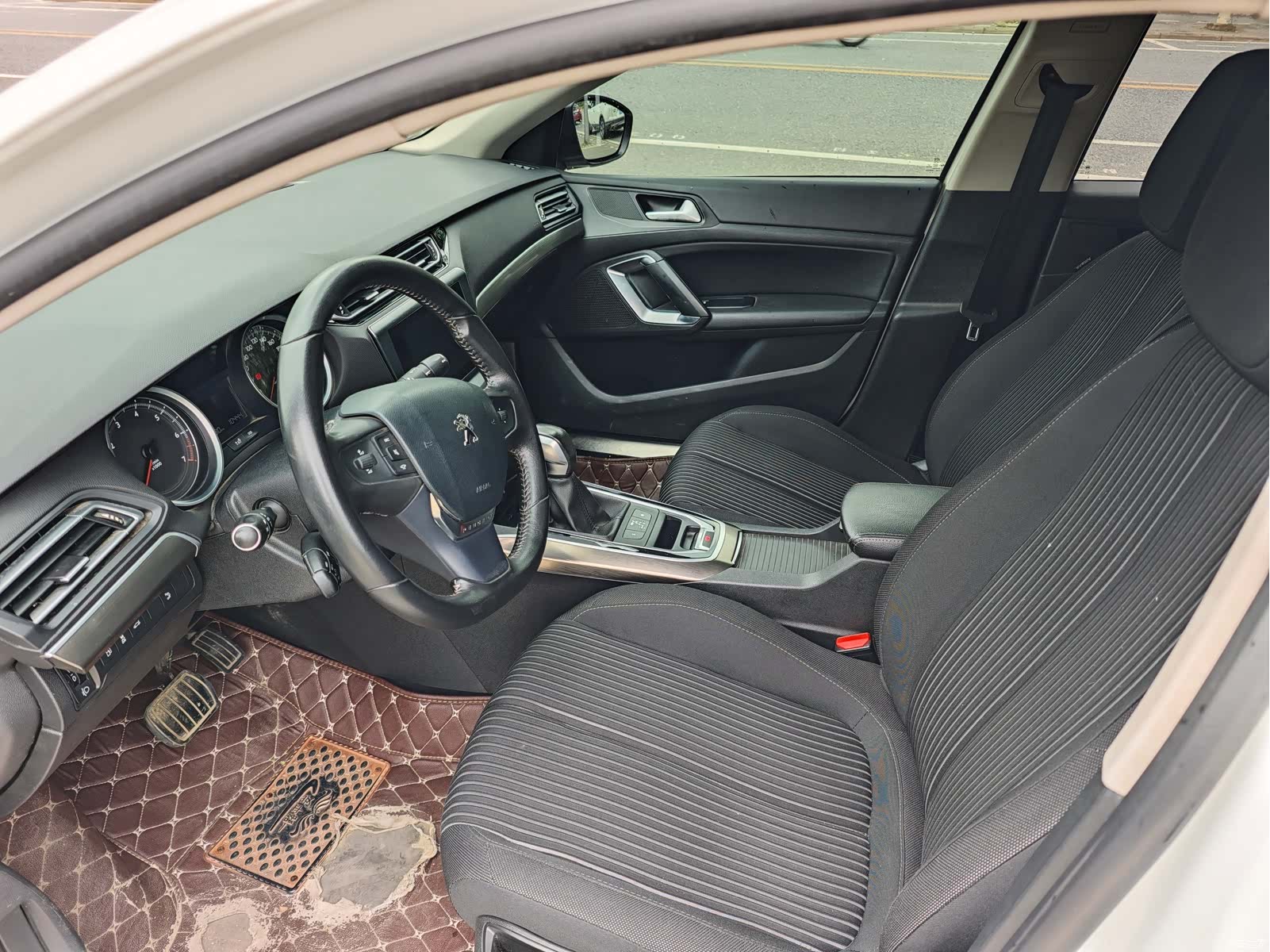 Peugeot 408, 2016 все фото