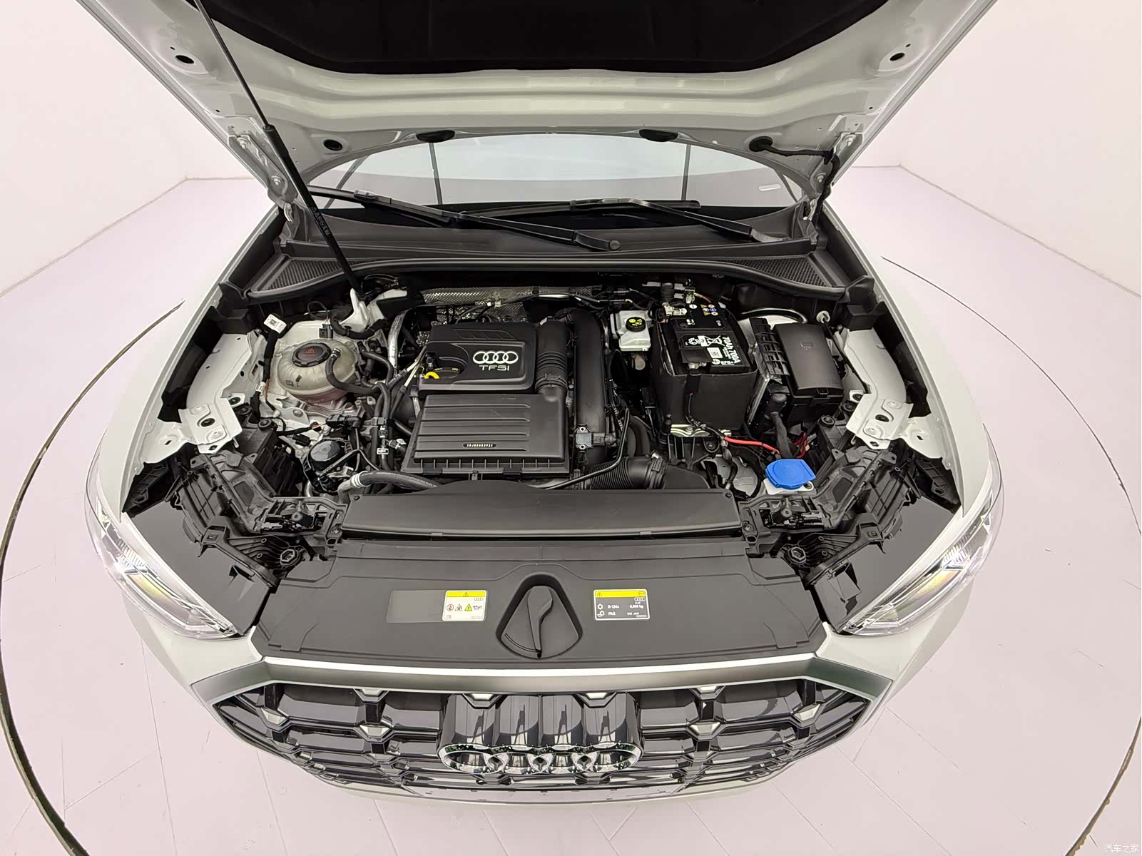 Audi Q3, 2023 8