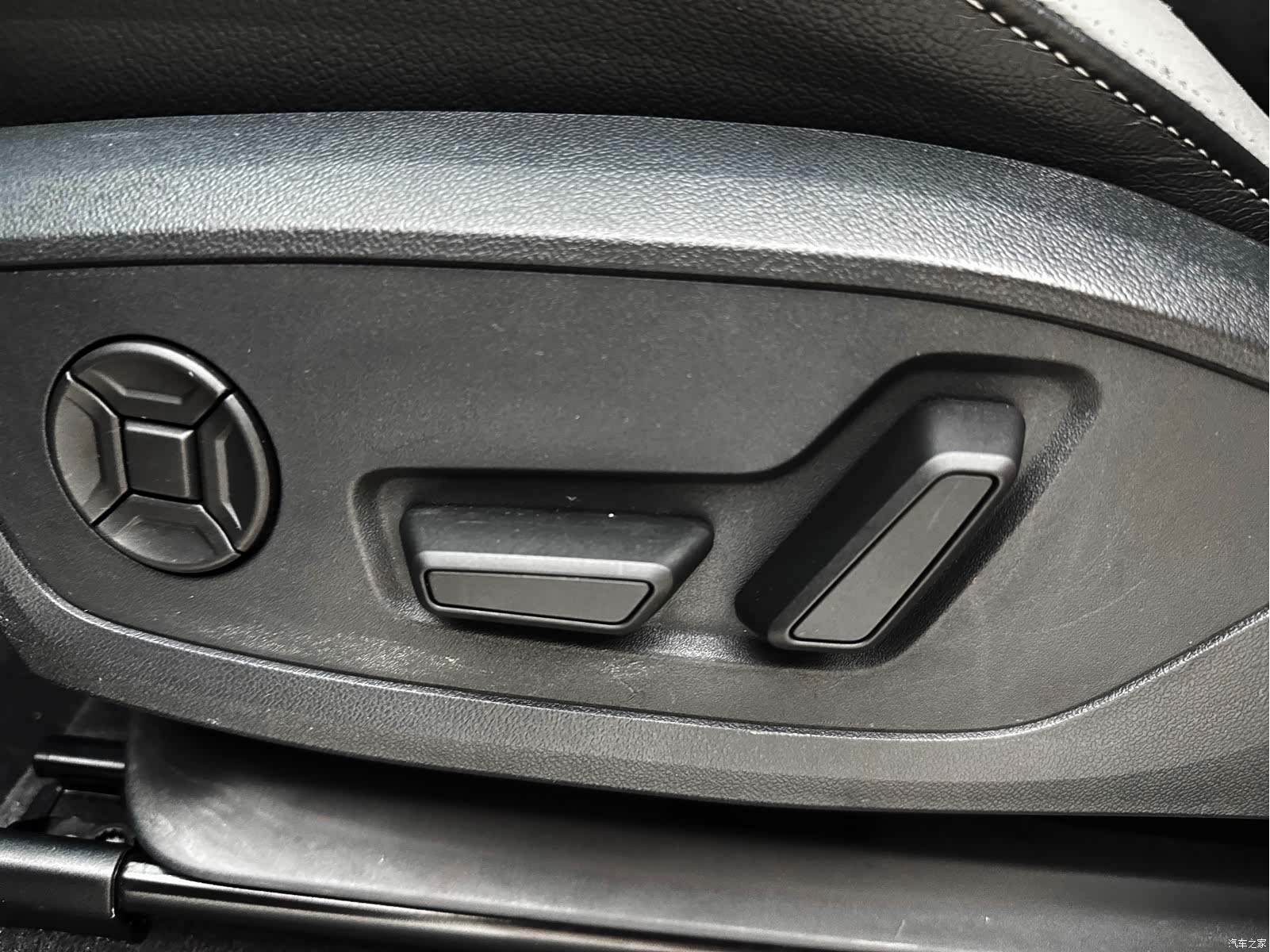 Audi Q3, 2023 13