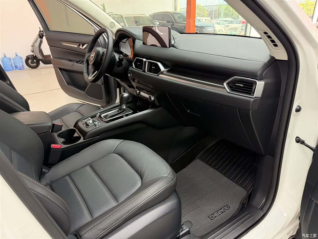 Mazda CX-5, 2025 12