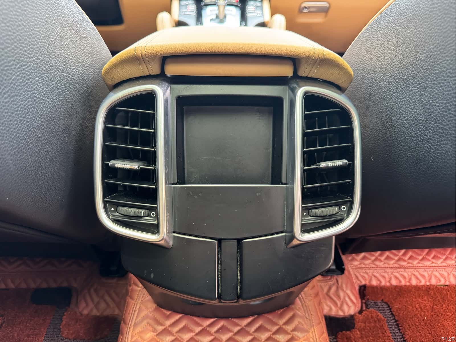 Porsche Cayenne, 2018 15