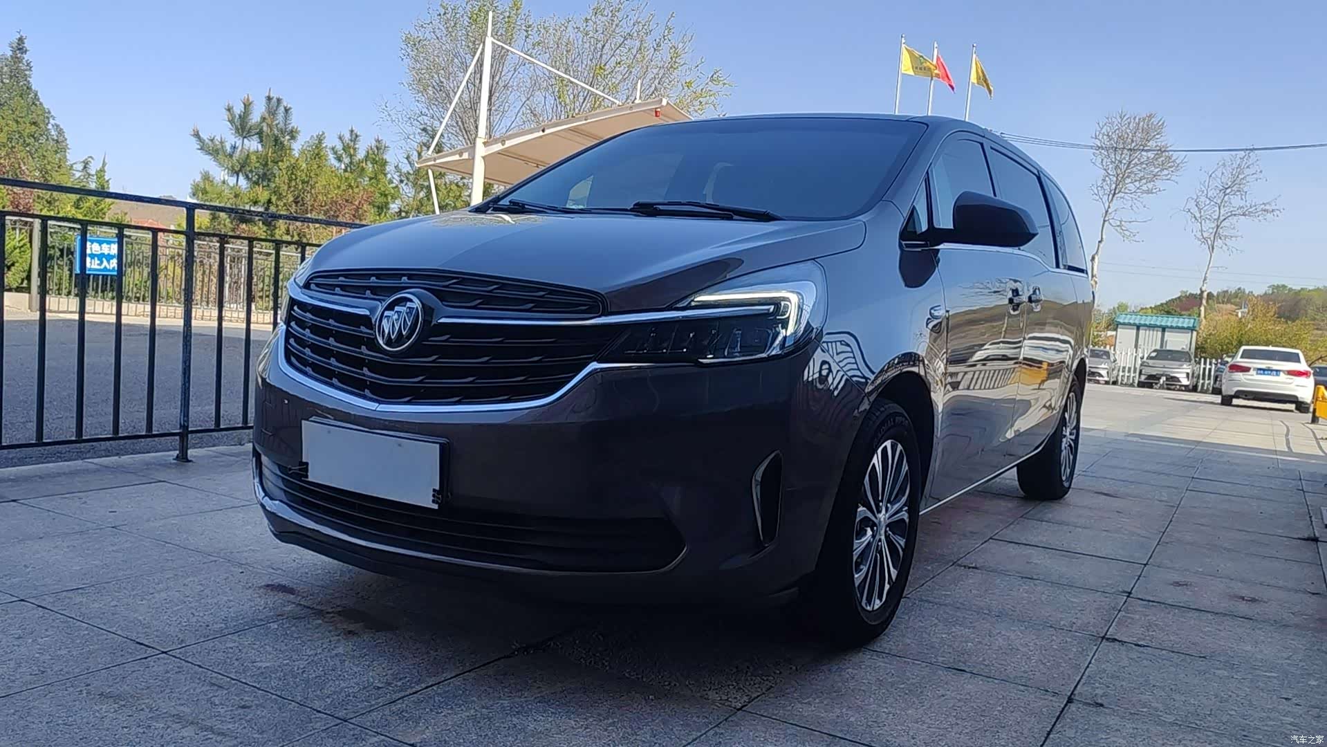 Buick GL8, 2022 1