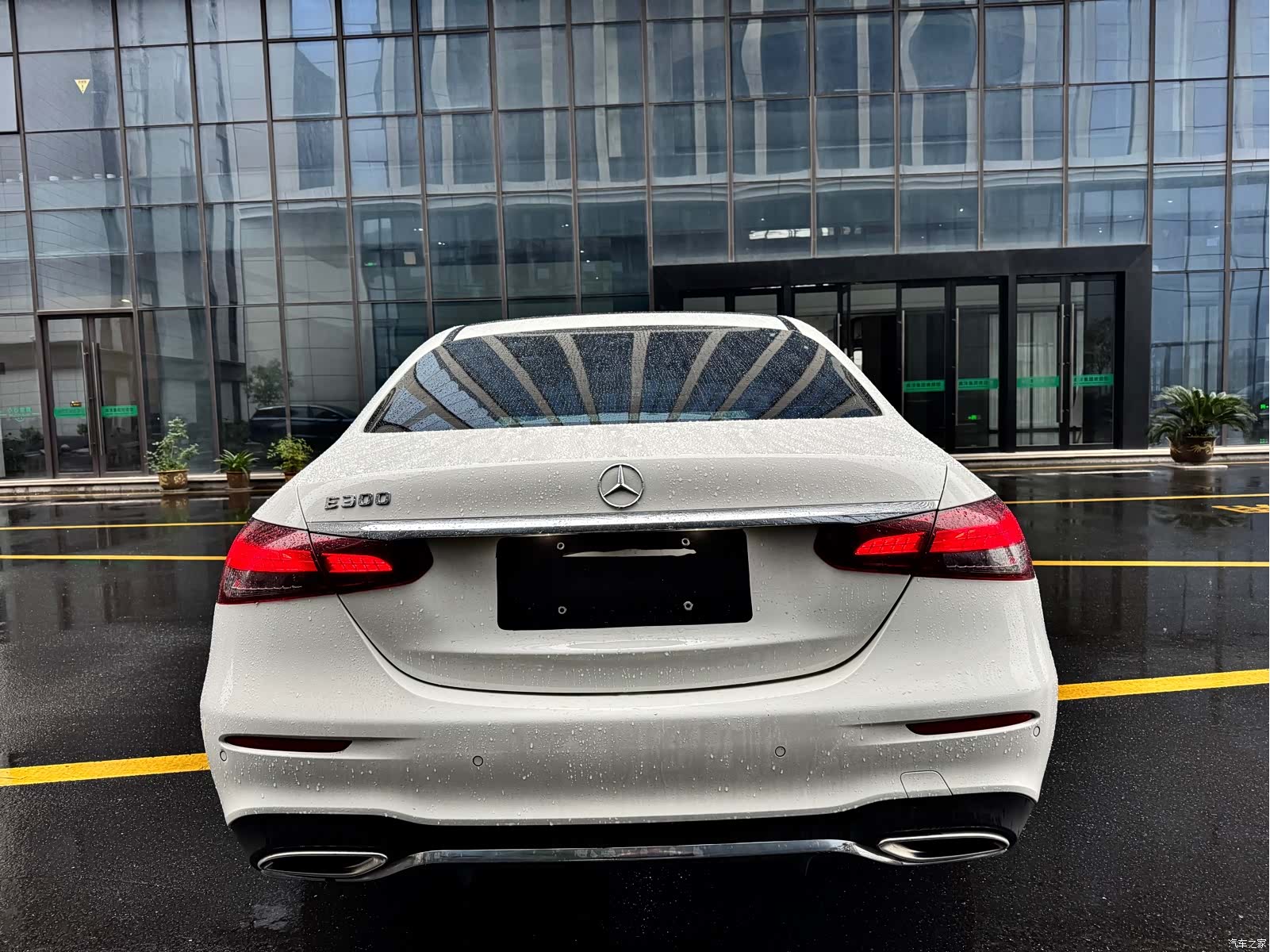 Mercedes-Benz E-Class, 2022 все фото
