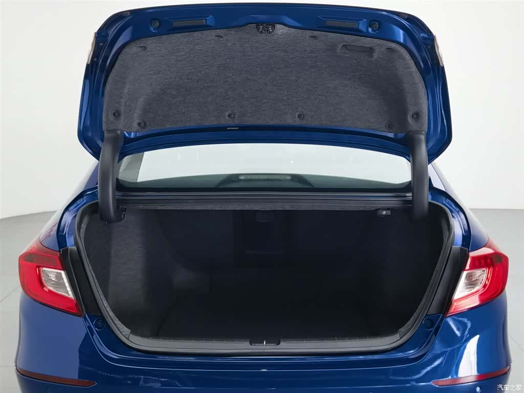 Honda Accord, 2018 16