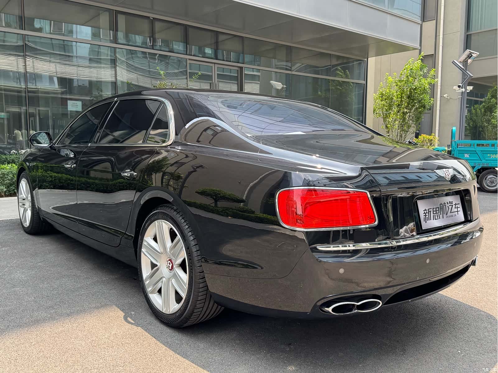 Bentley Flying Spur, 2019 15