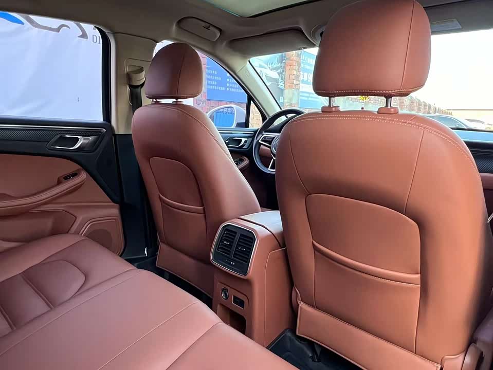 Zotye SR9