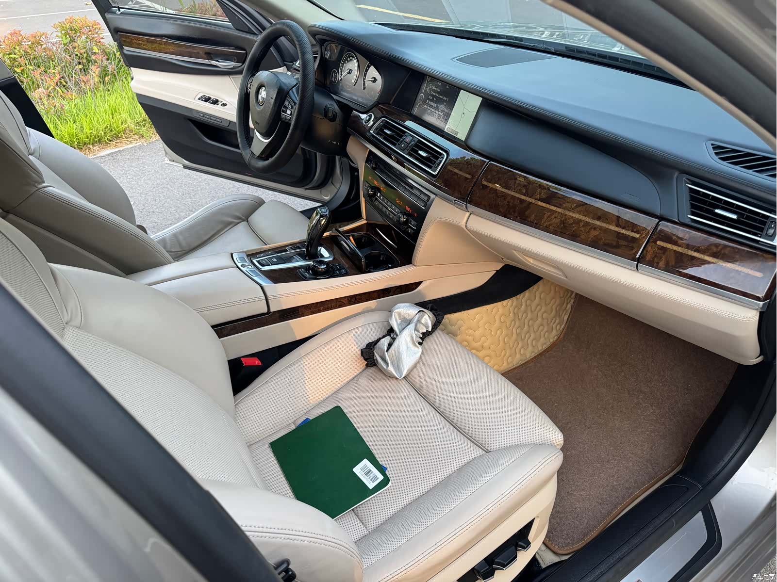 BMW 7 Series, 2012 все фото