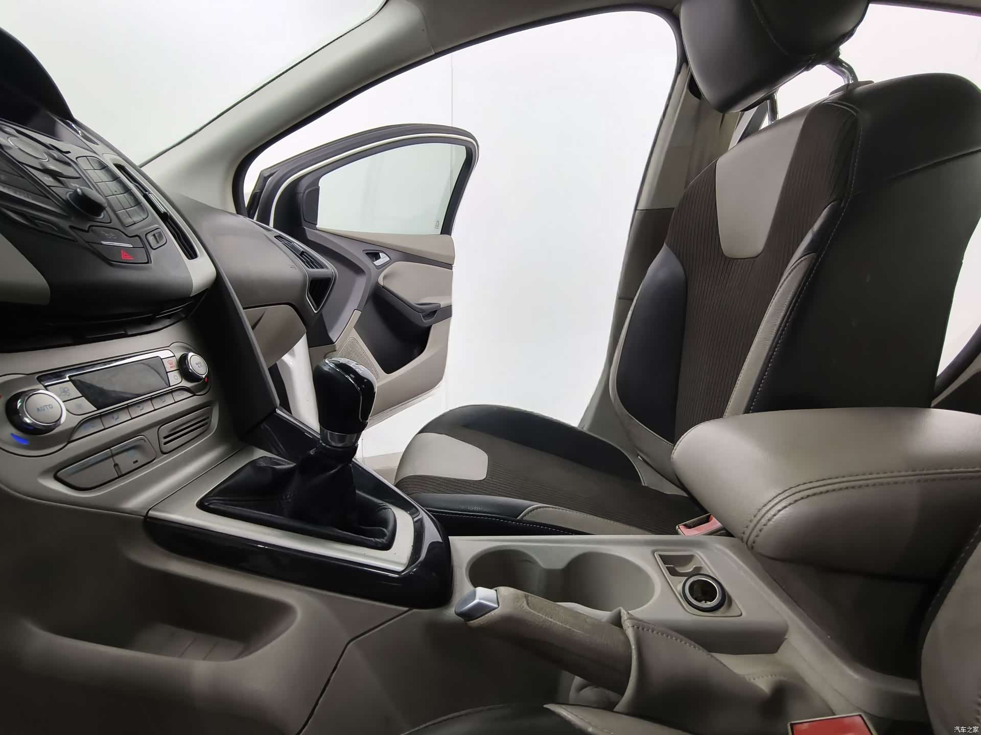 Ford Focus, 2013 12