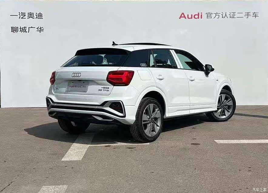 Audi Q2L, 2026 4
