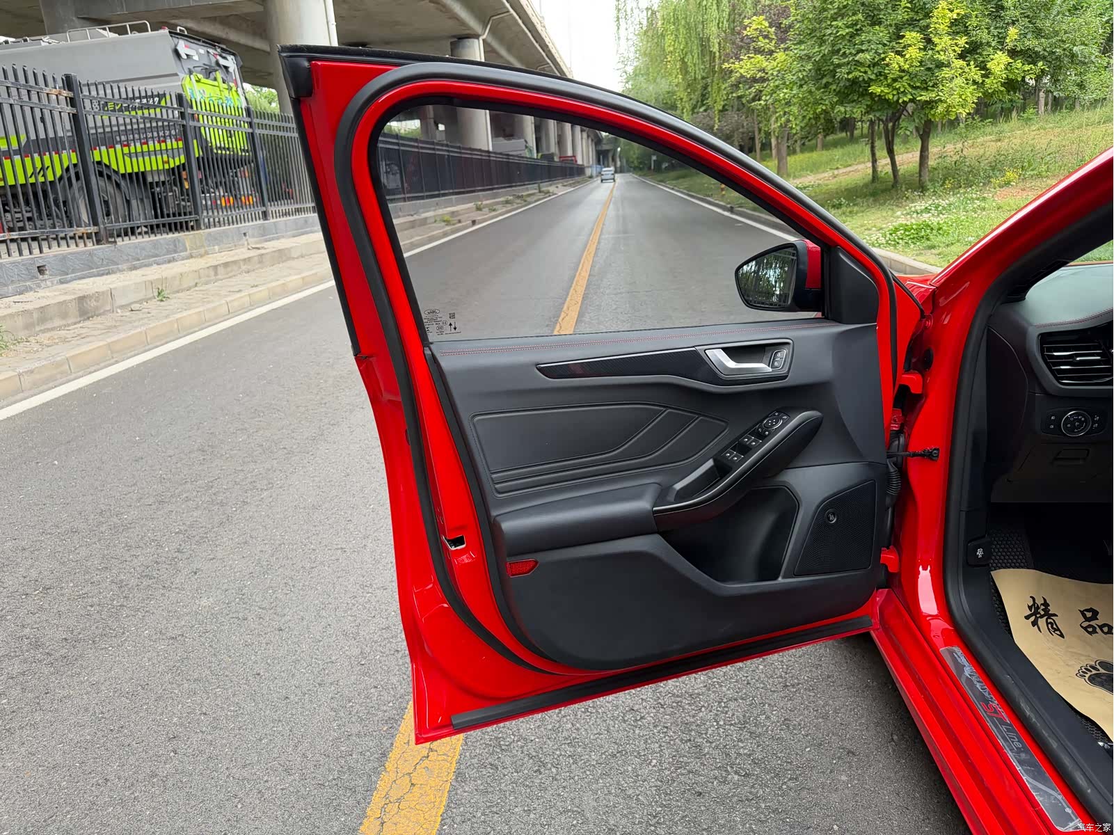 Ford Focus, 2022 12