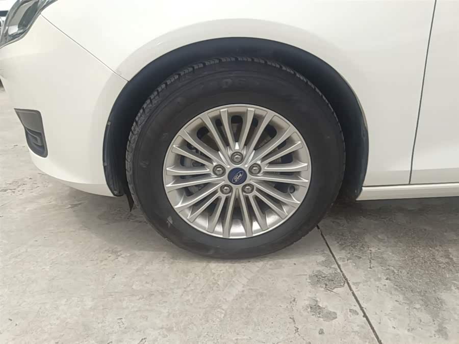 Ford Focus 2018, фото 23