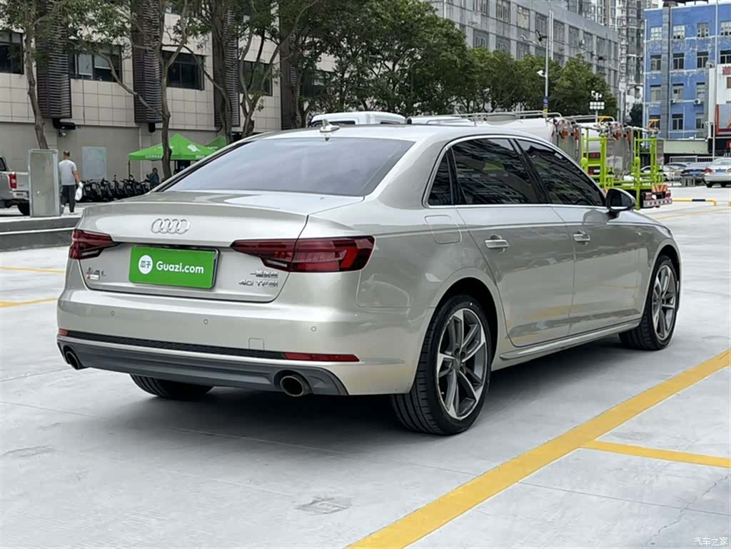 Audi A4L, 2018 23