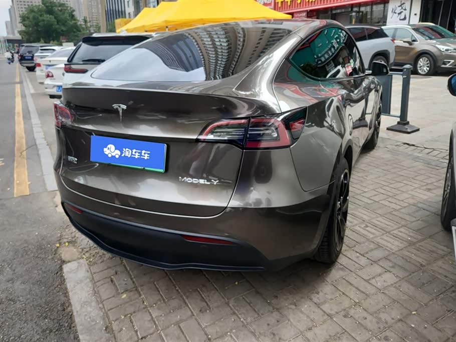 Tesla Model Y Tesla Model Y