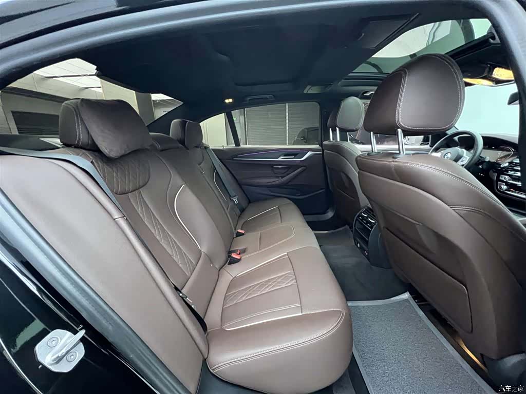 BMW 5 Series, 2023 26