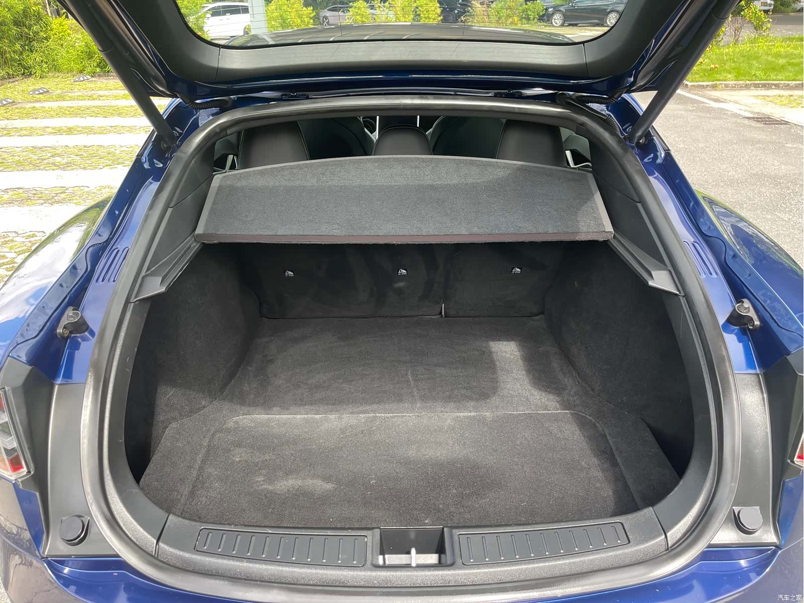 Tesla Model S, 2018 9
