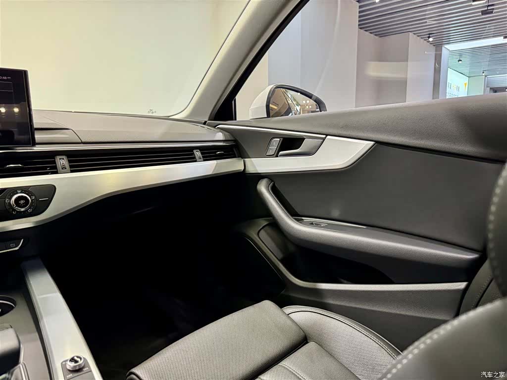 Audi A4L, 2023 27
