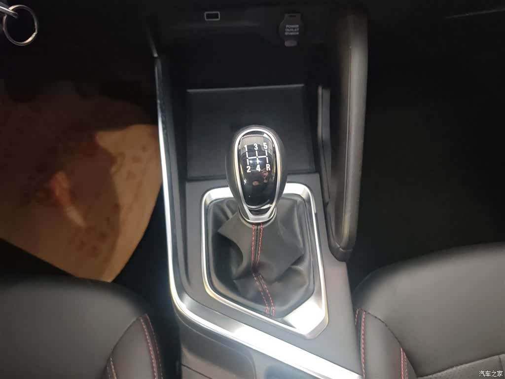 Geely X3, 2022 10