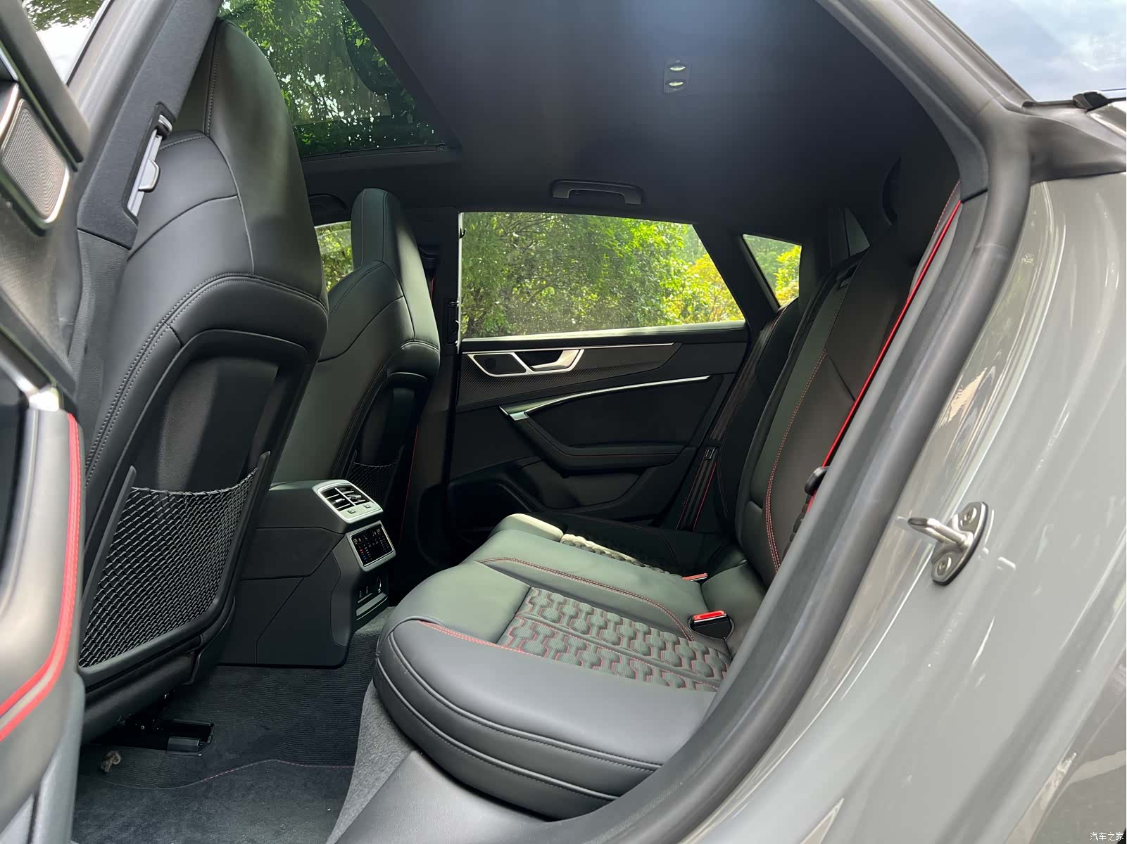 Audi RS, 2025 12