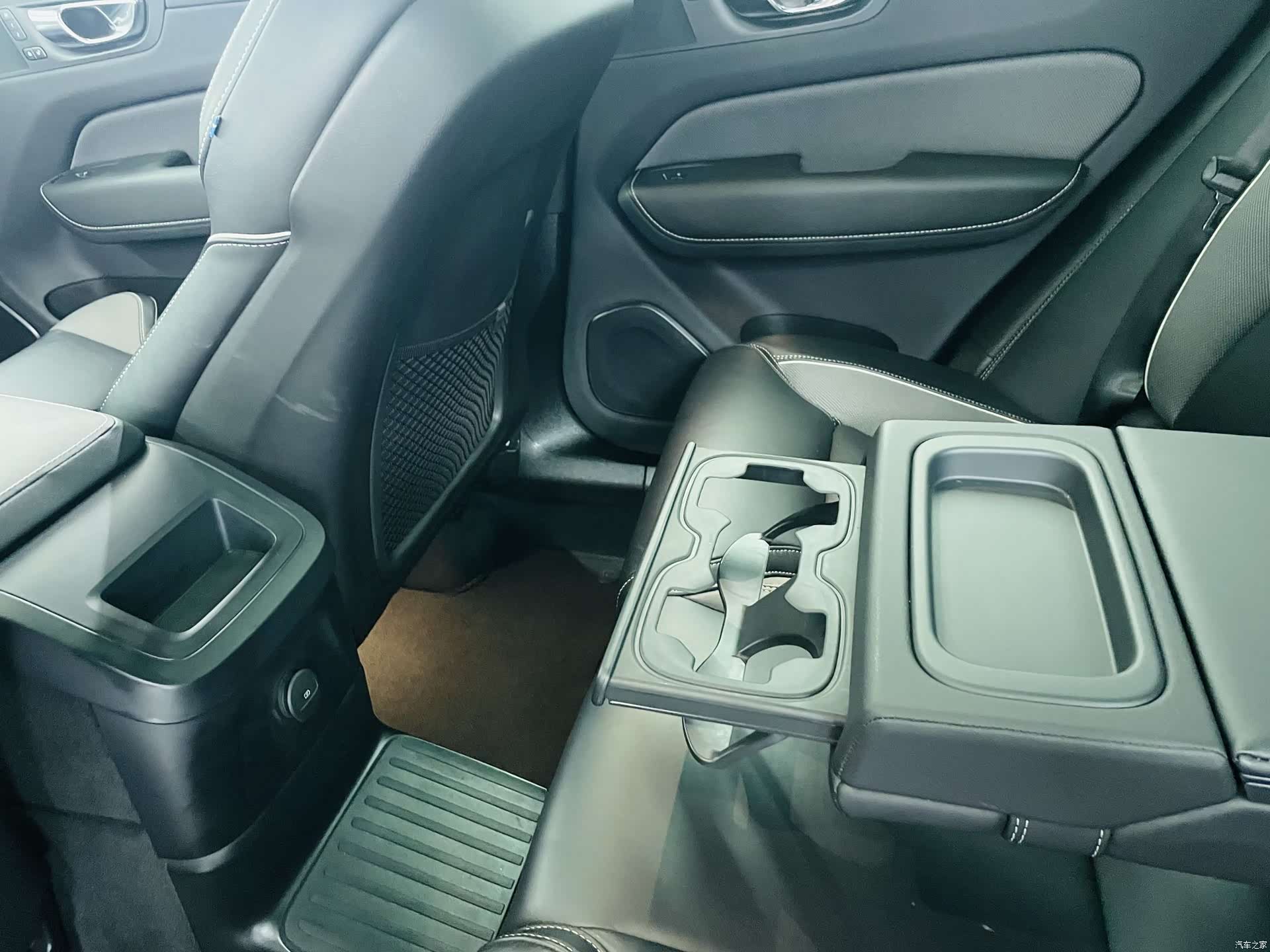 Volvo XC60, 2020 11