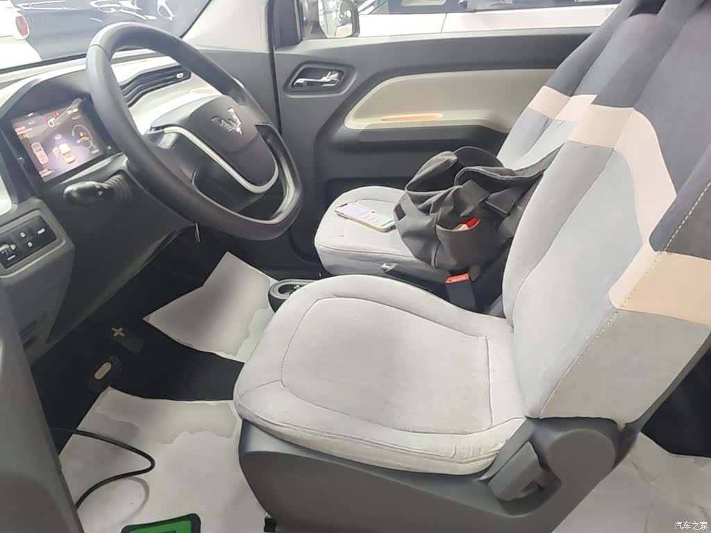 Wuling MINIEV, 2022 15