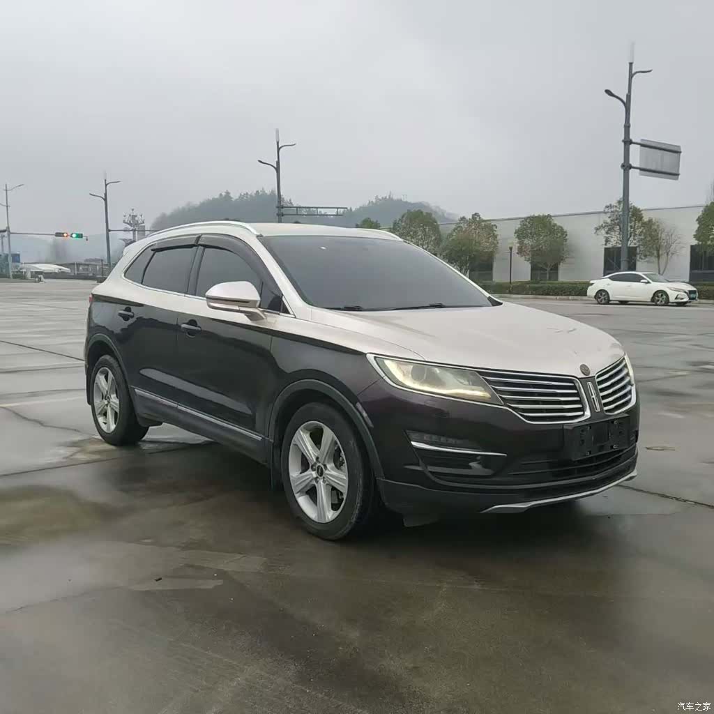 Lincoln MKC, 2017 13