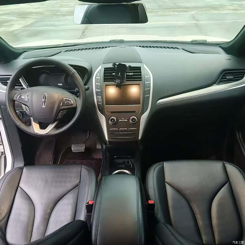 Lincoln MKC, 2017 21