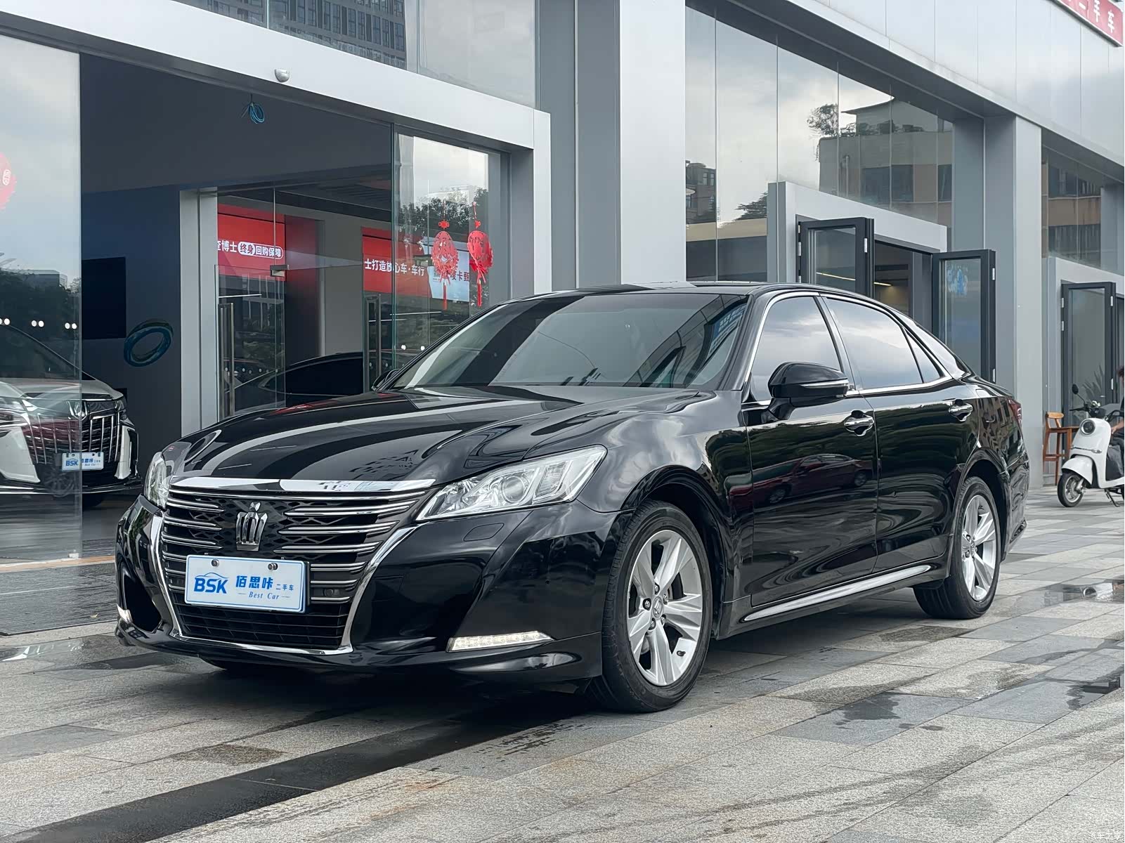 Toyota Crown, 2017 1