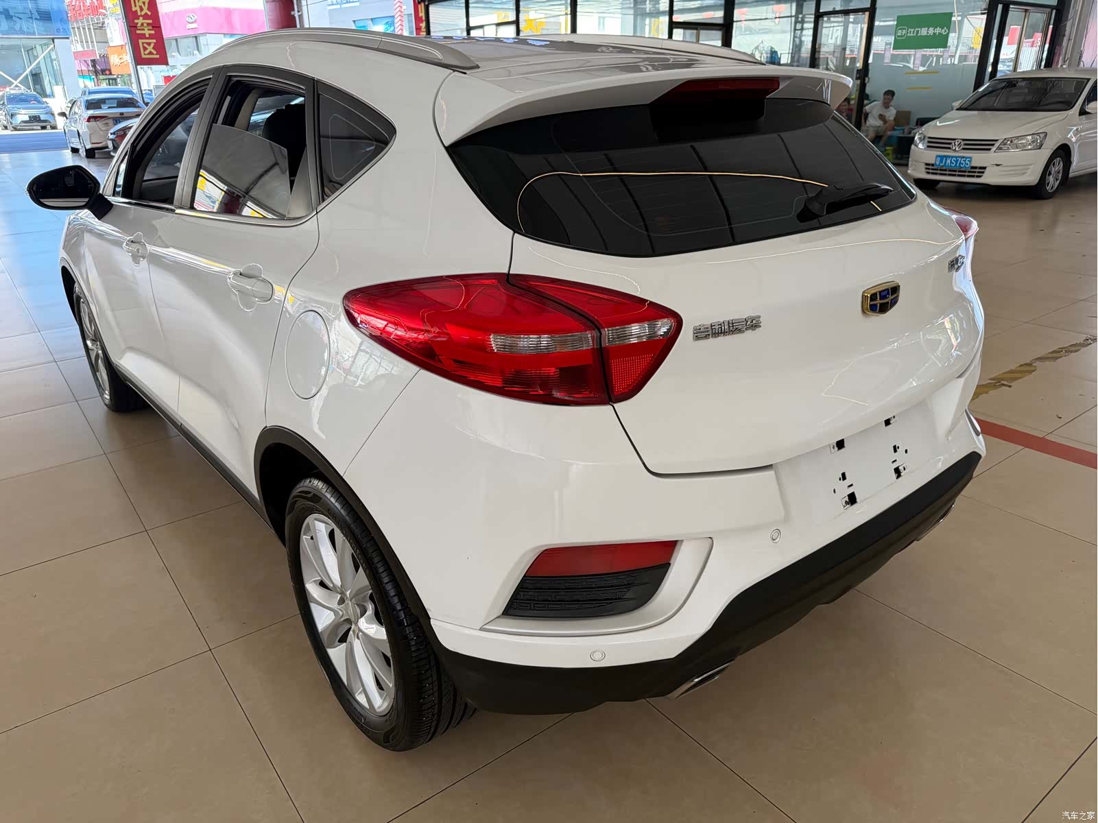 Geely Emgrand, 2017 7
