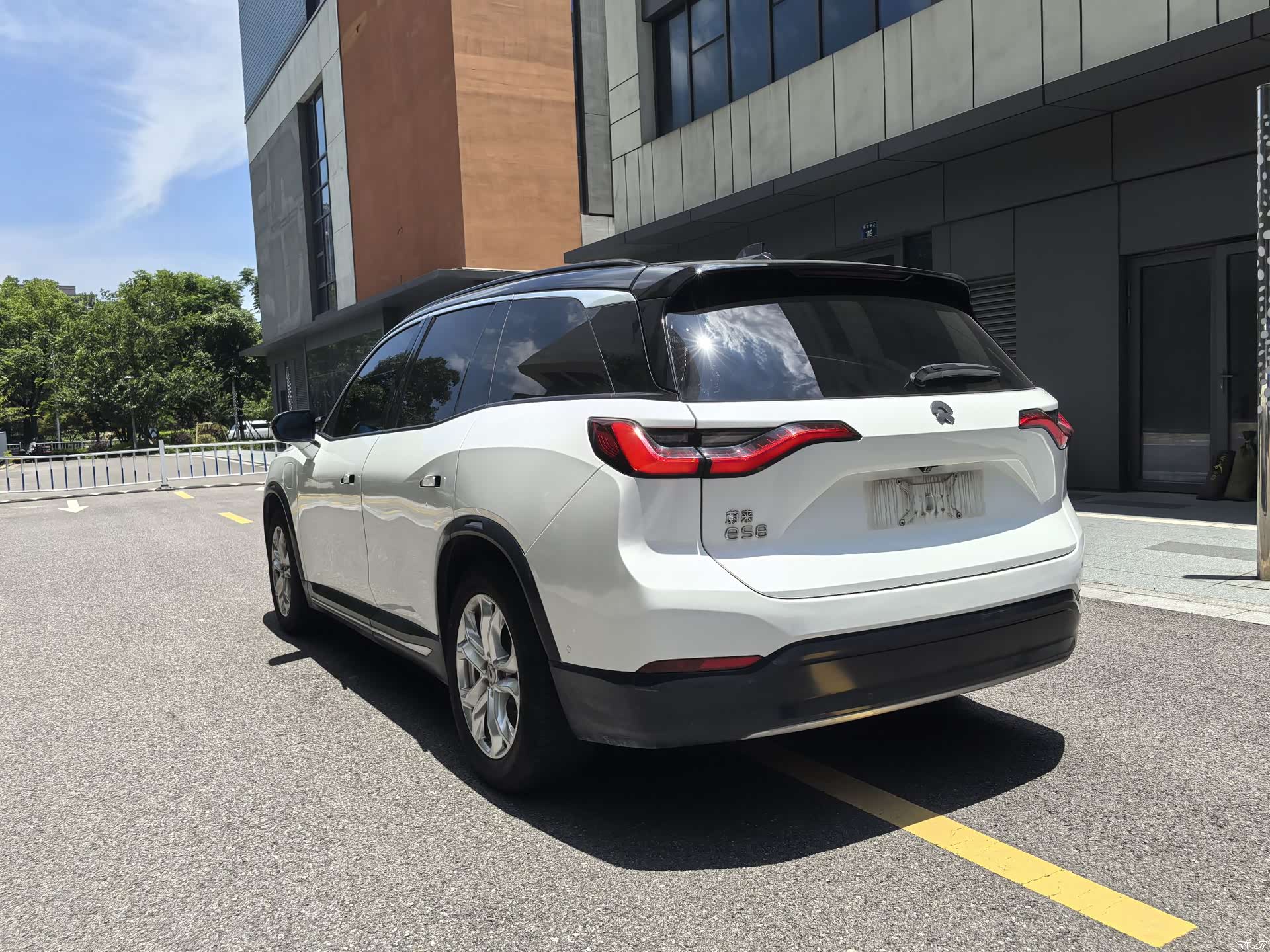 NIO ES8, 2019 14