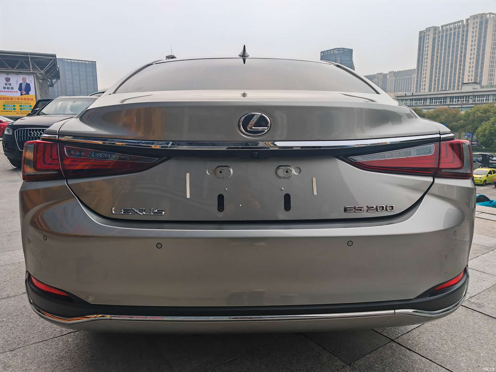 Lexus ES, 2023 7