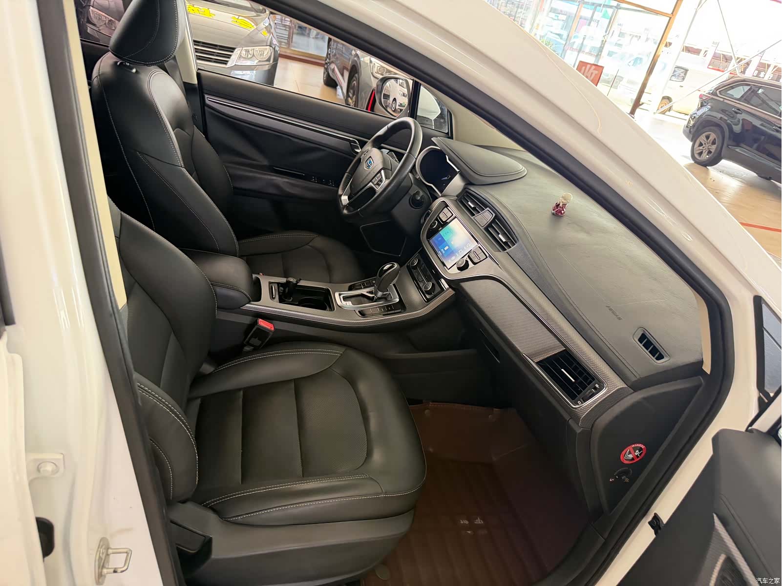 Geely Emgrand, 2017 16