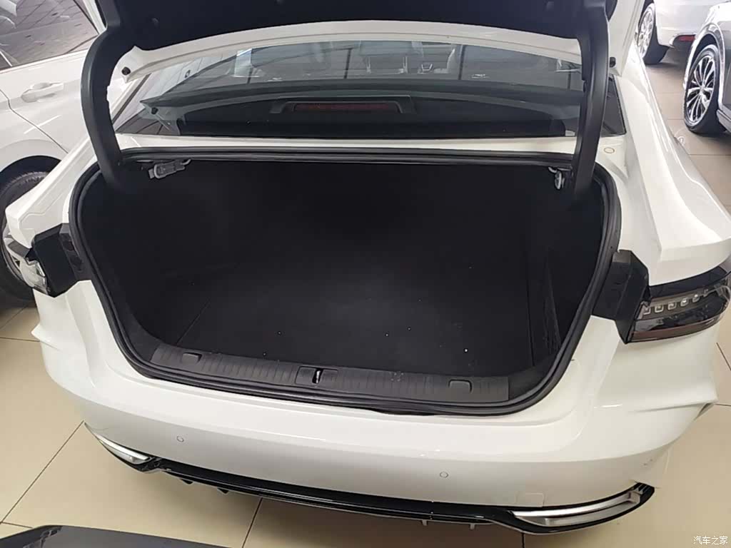 Chery Arrizo 8, 2022 19